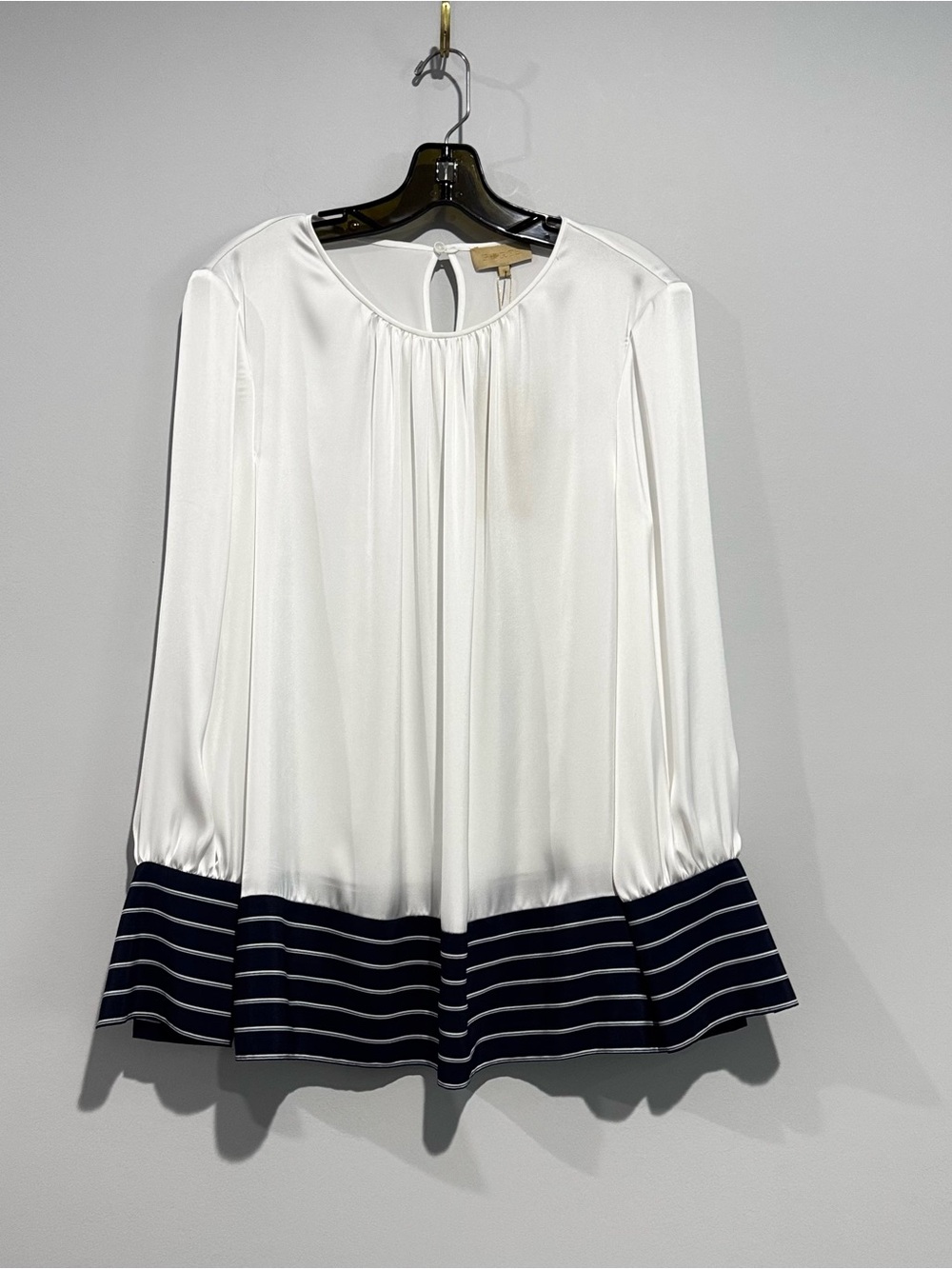 NWT Ports Women's White Long-Sleeve Blouse with Navy Stripe Hem Size 10